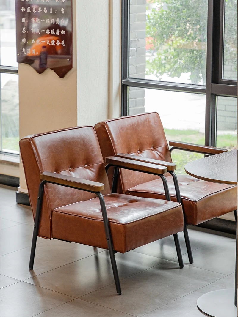 Рисунок 5 - Кофейный столик в стиле ретро