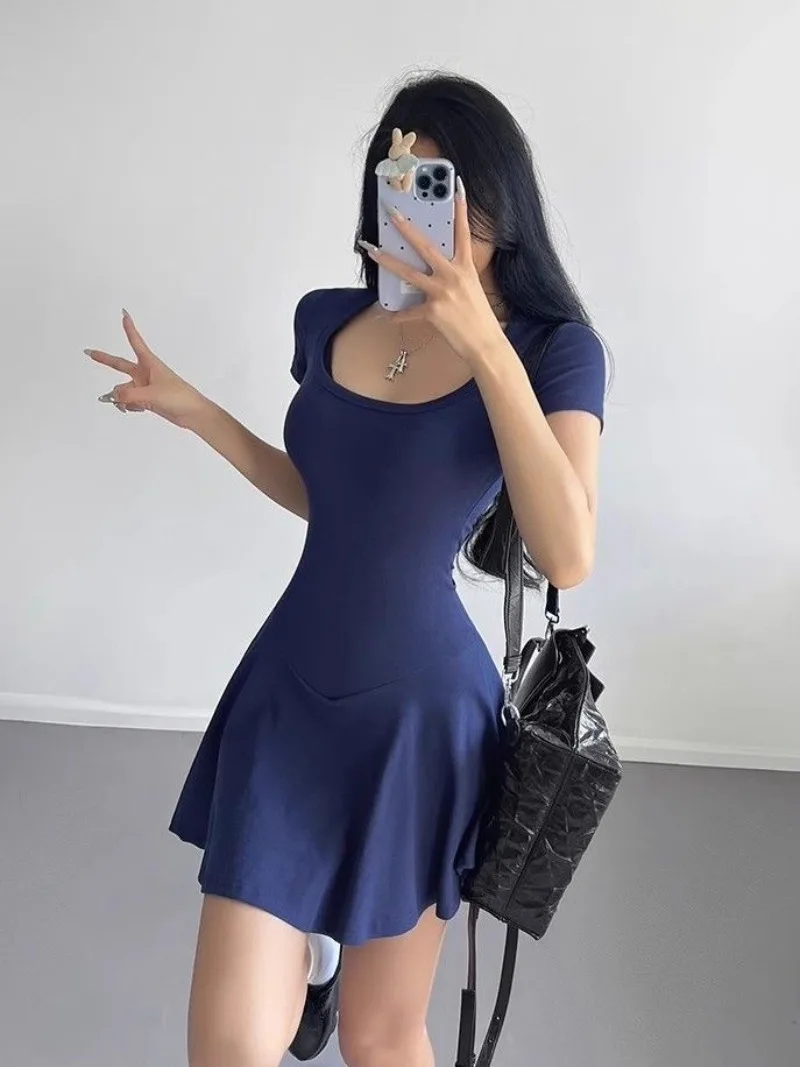 فستان نسائي قصير بياقة مربعة سوداء ، ملابس نسائية...