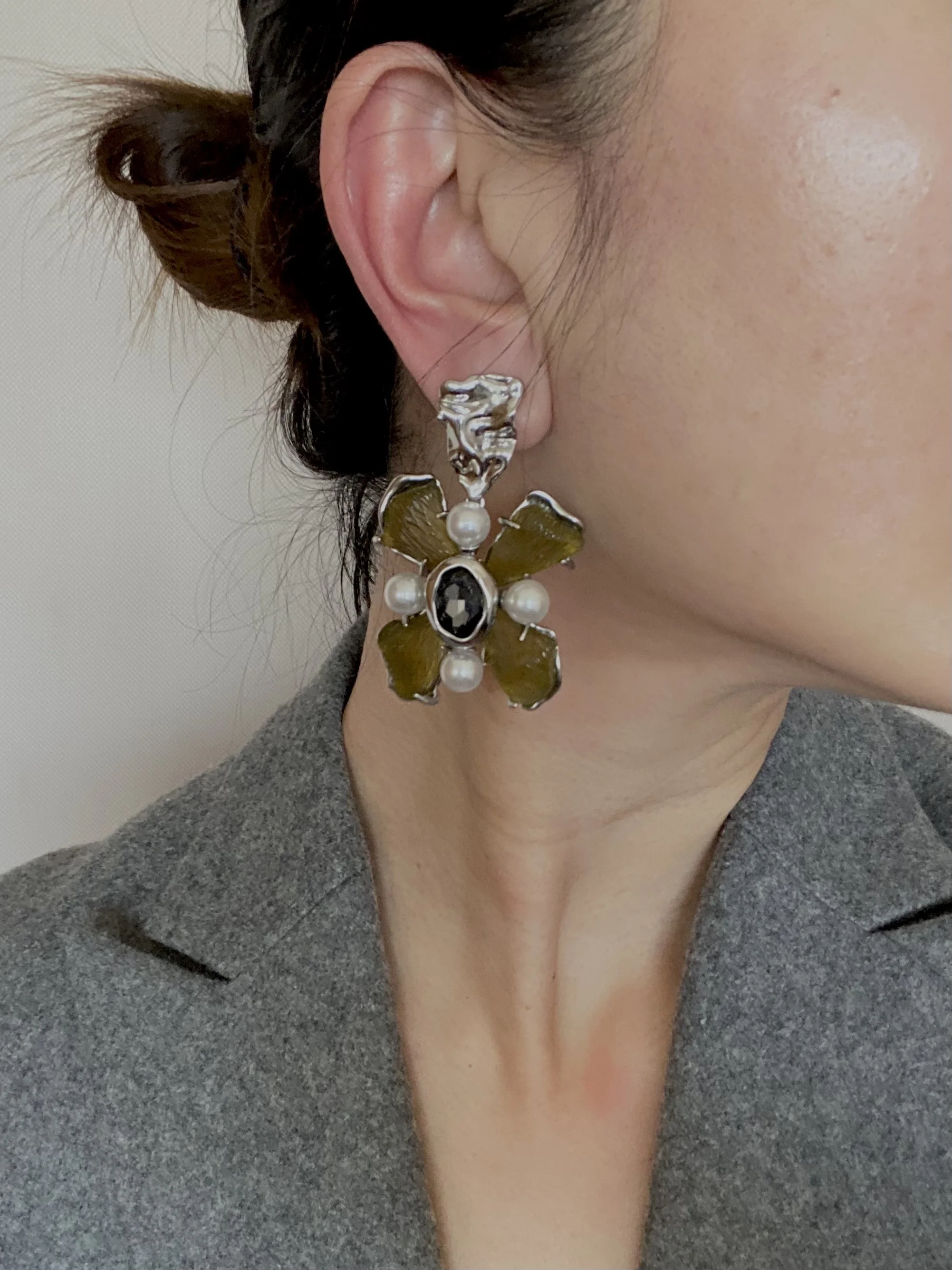 

Earrings Fashion Exaggerated Texture Large Flowers High-Grade Ear Clip For Women Aretes De Mujer Pendientes Boucle D’Oreille