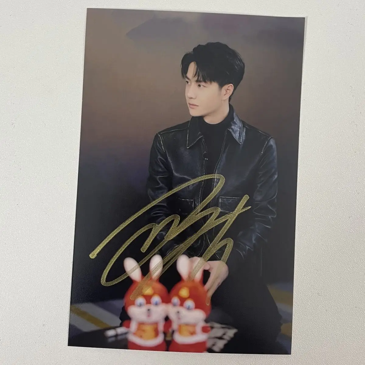 New Wang Yibo's Signature photo non printed Photo 6-inch