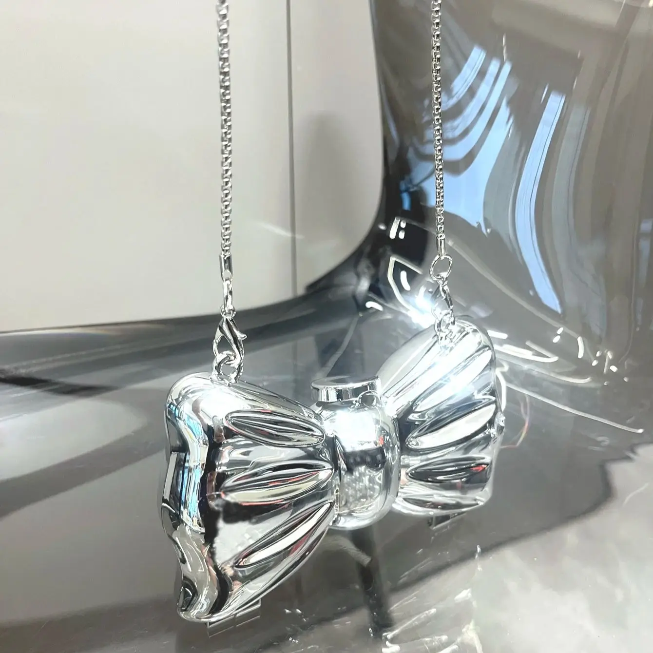 Borsa da sera dorata borse e borsetta borse a tracolla di design di lusso borsa a tracolla rotonda in acrilico lucido per feste di forma divertente - immagine 6