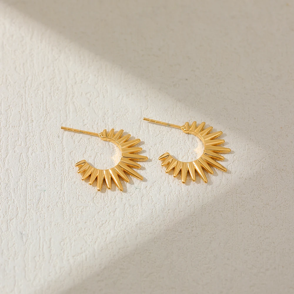 Gold-Plated Sun Electric Goddess Small Hoop Earrings for Women Fashion Irregular Geometric Earring New Retro Jewelry Accessories