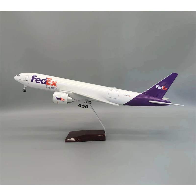 fedex-avi-n-de-b777-200-a-escala-1-135-juguete-con-tren-de-aterrizaje