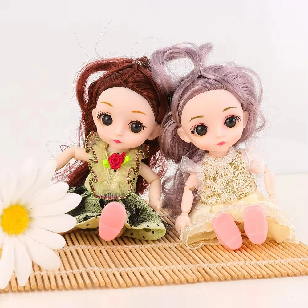 1pc Mini Cute Doll Girl Simulation Princess Costume Doll Model Random style Accompanies Doll With Movable Joints