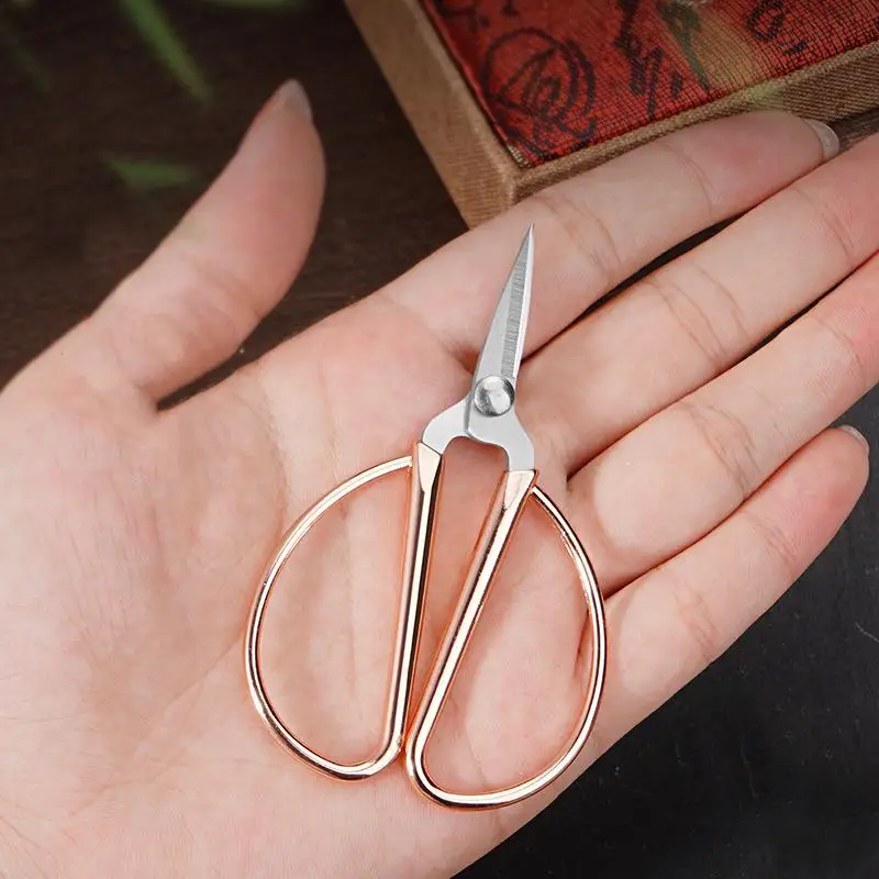 Sewing Scissors Tailor Scissors Craft Scissors Stainless Steel Tailor Scissor Bright Color Embroidery Scissors DIY Tools Dressmaker Shears Knitting Sewing Handicraft Scissor