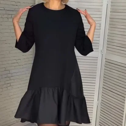 

2024 Women's Elegant and Loose Round Neck Stitching Pleated Cropped Sleeve Dress in Spring and Summer