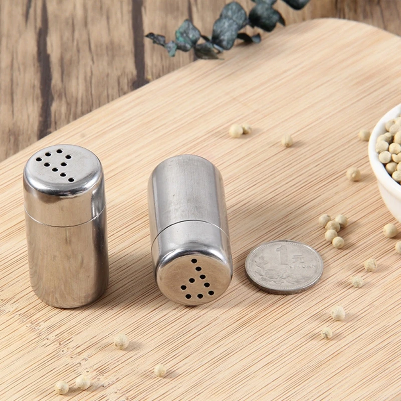 Set Of 4 Portable Stainless Steel Spices Shakers Set Seasoning Jar Salt Container Outdoor Barbecues and Camping