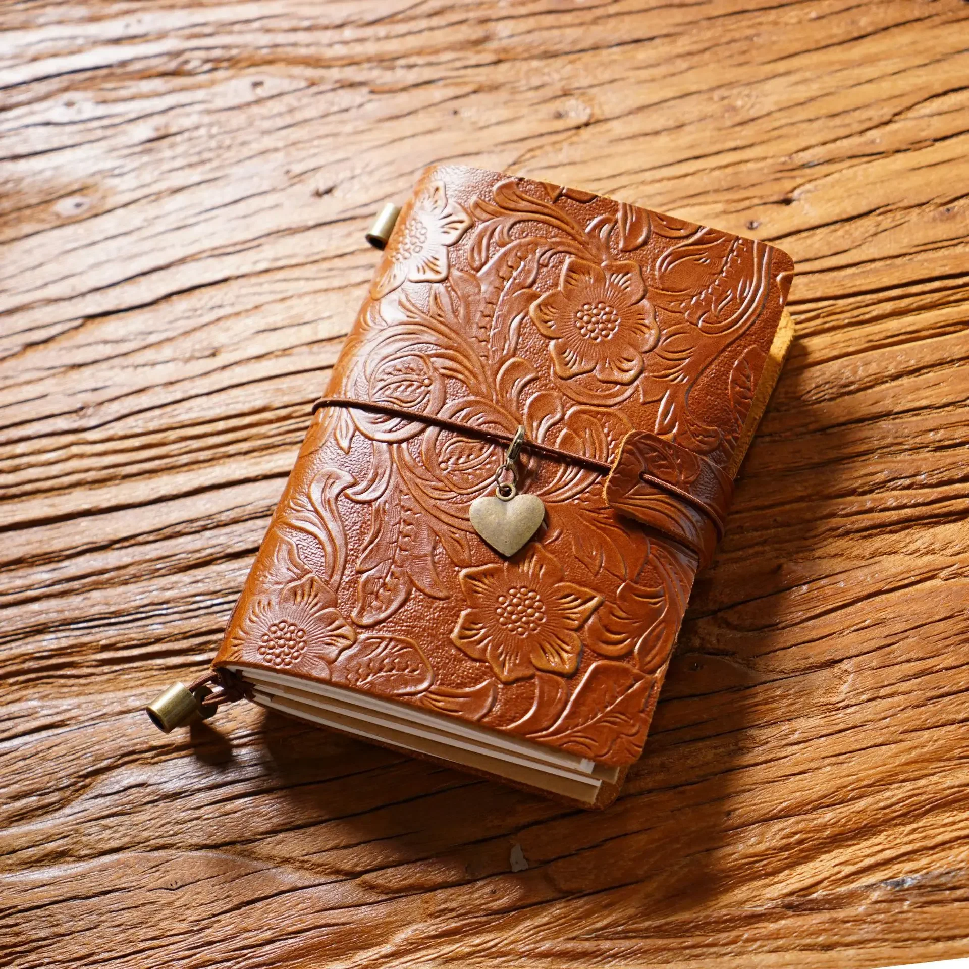 

Original vintage carved cowhide travel notepad Handmade notebook stationery ledger Creative diary