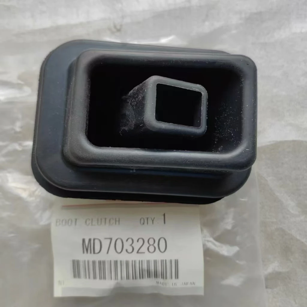 Clutch Release Fork Dust Cover Boot MD703280 For Mitsubishi L200 L300 L4000 Triton MK 2.8 4M40