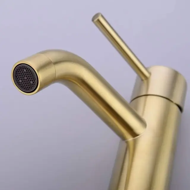 ก๊อกน้ำห้องน้ำ สแตนเลส ก๊อกน้ำอ่างล้างหน้า ก๊อกน้ำผสมน้ำร้อนน้ำเย็น ก๊อกอ่างล้างหน้า ก๊อกเดี่ยว ก๊อกทองขัดเงา 3