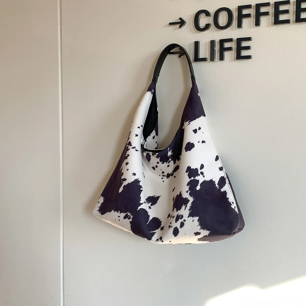 Women's Simple Fashion Casual Tote Bag Cow Print Shoulder Bag Spacious Designer Satchel Handbag for Everyday Use