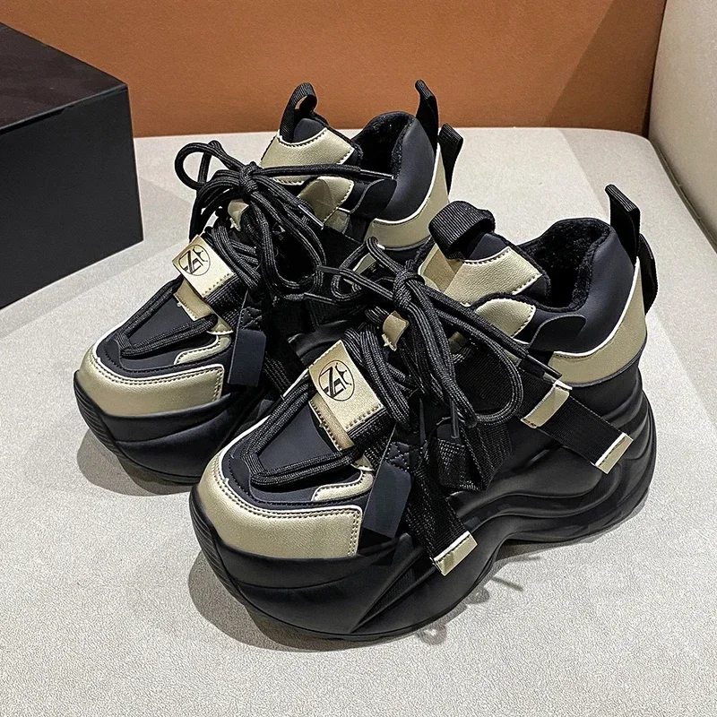 

Женские теплые кроссовки на массивном меху, зимняя повседневная обувь на толстой подошве с плюшевой подкладкой и вулканизированной подошвой на каблуке 10 см, кожаные кроссовки на высокой платформе для женщин