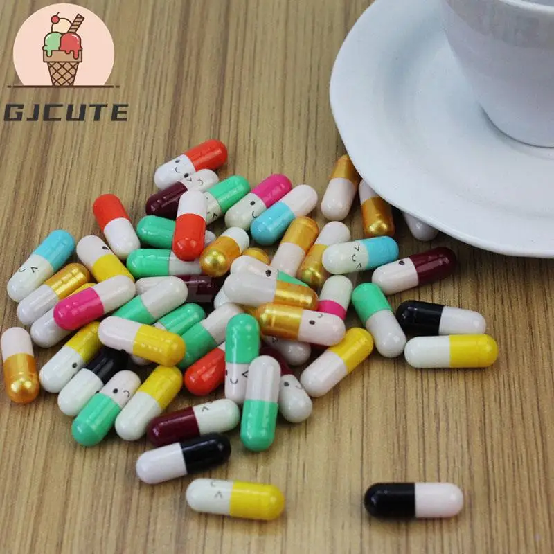 50pcs Love Pills Creative Gift Rolls Pills Lucky Wishing Bottle Capsule Love Letterhead Stationery Paper Envelopes Random Color