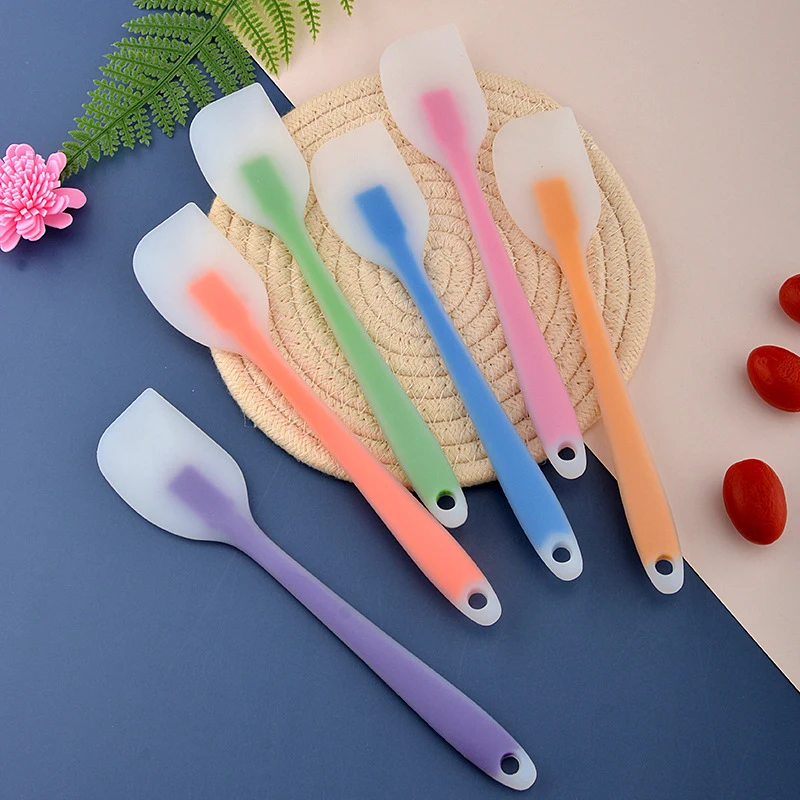 

Silicone Scraper Cream Scraper Cake Scraper Baking Tool Semi Transparent Handle High Temperature Resistant For Nonstick Cooking