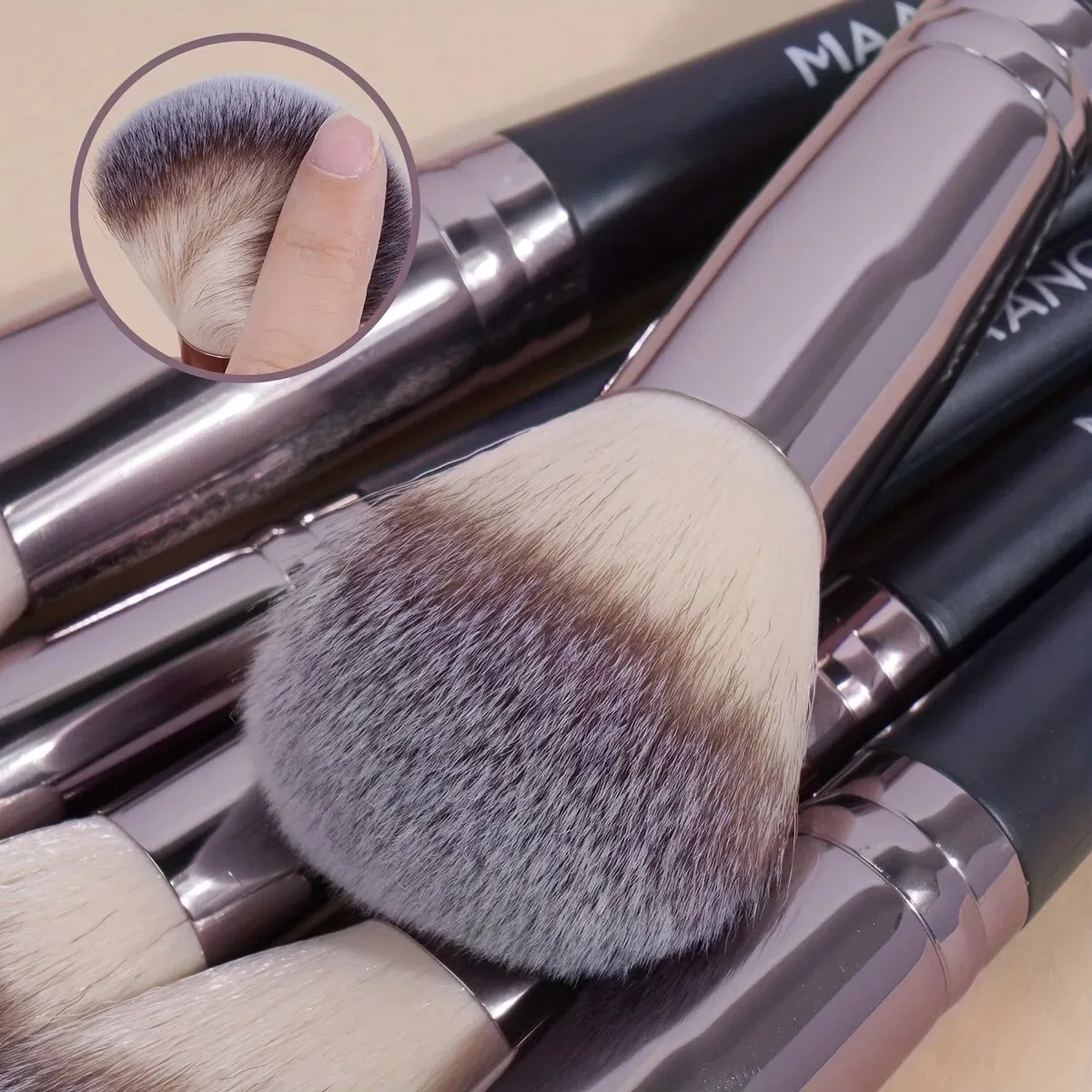 ¡Un Regalo Perfecto para Cualquier Amante del Maquillaje!