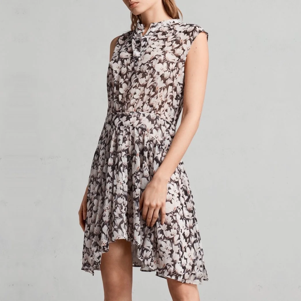 

Elegant Printed English Sheep Family Sleeveless Dress