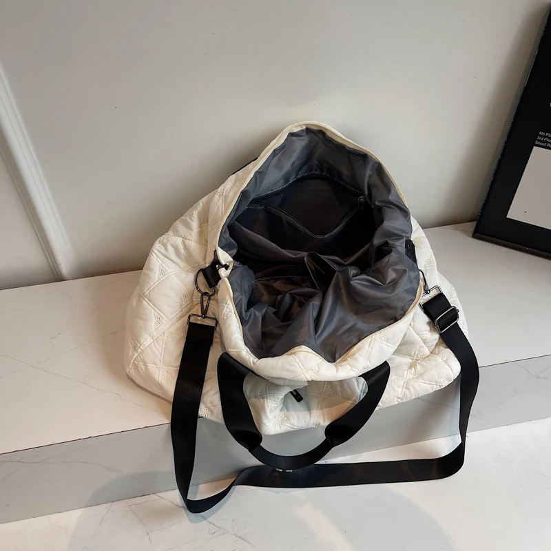 Modische Puffertaschen, luxuriöse Designer-Stepp-Umhängetasche für Damen, 2025, neue gepolsterte Handtasche, Übergröße, Nylon, Reise-Umhängetasche – Detail 28