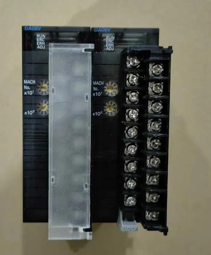 새로운 원본 CJ1W-AD081-V1 CJ1W-DA021 CJ1W-DA08V CJ1W..