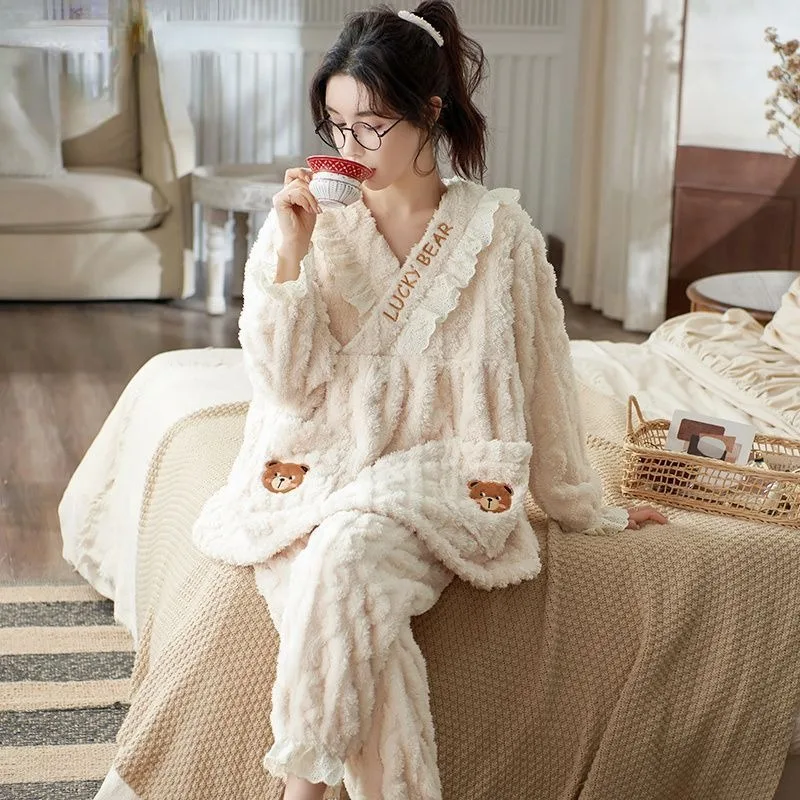Famale Sleepwear Coral Velvet Pajamas Women Autumn Winter Thick Loungewear Cute Flannel Insulation Large Size Home Clothing Set