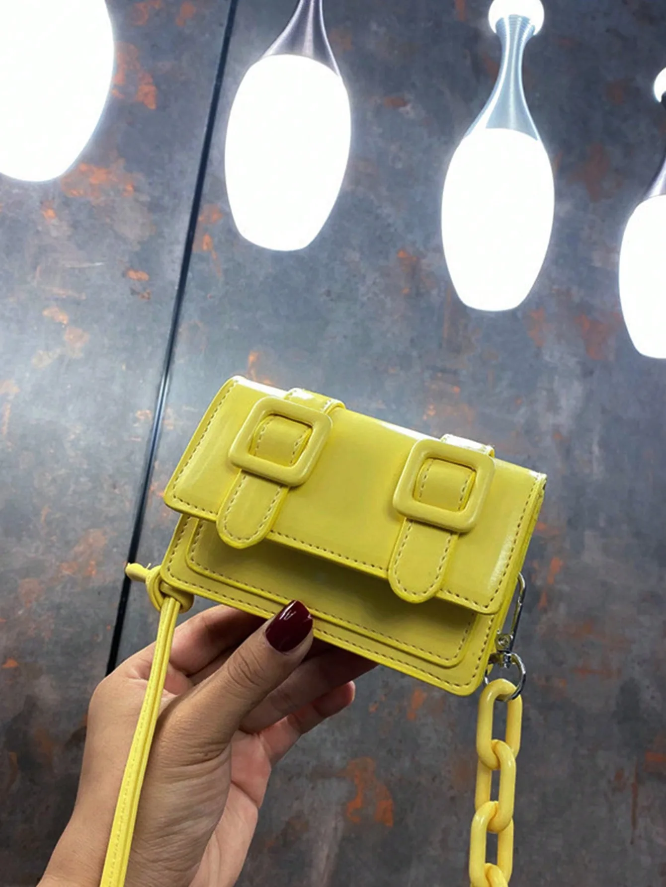 2025, modische Miniatur-Crossbody-Tasche in Lippenstiftform für Damen im Herbst/Winter, vielseitige kleine Umhängetasche – Detail 31
