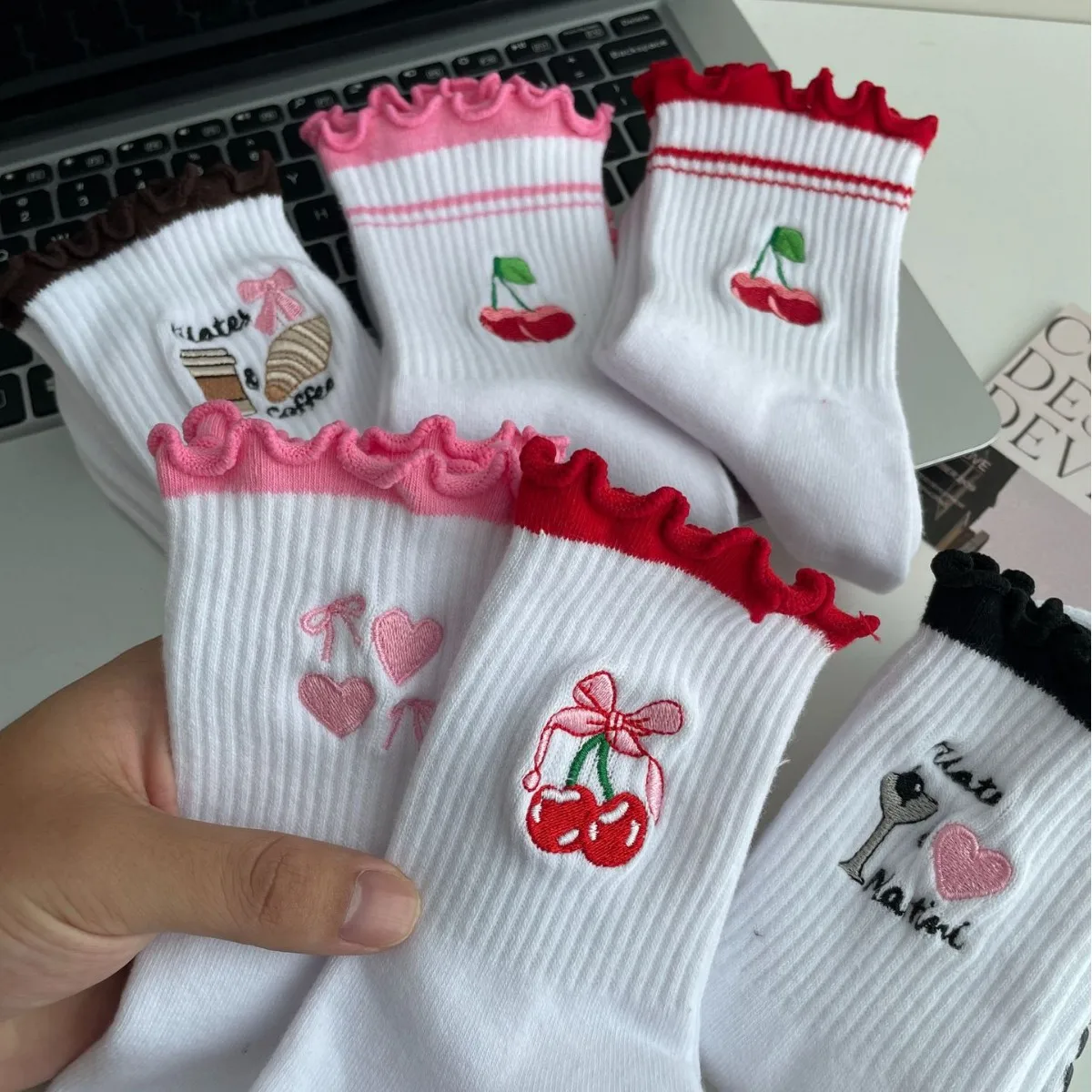 Yoga Fitness Pilates Sports Anti-slip Bottom Knitted Embroider European size 34-40 1/2 Pairs