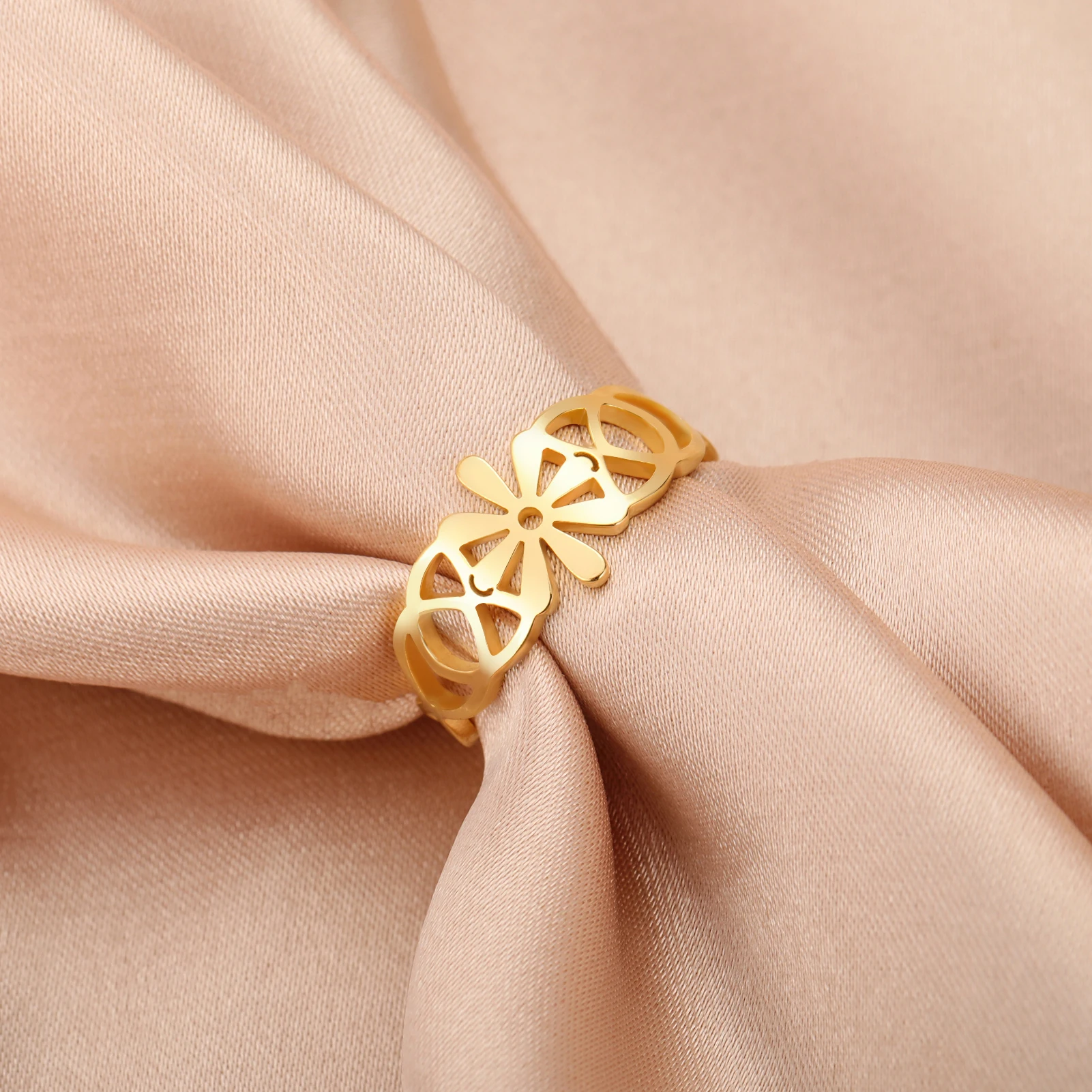 Kkjoy Modischer Gold-/Silberfarbener Edelstahl-Ring mit Sechsblüten-Design für Damen, Party-Fingerring, Schmuckgeschenk, Großhandel – Detail 13