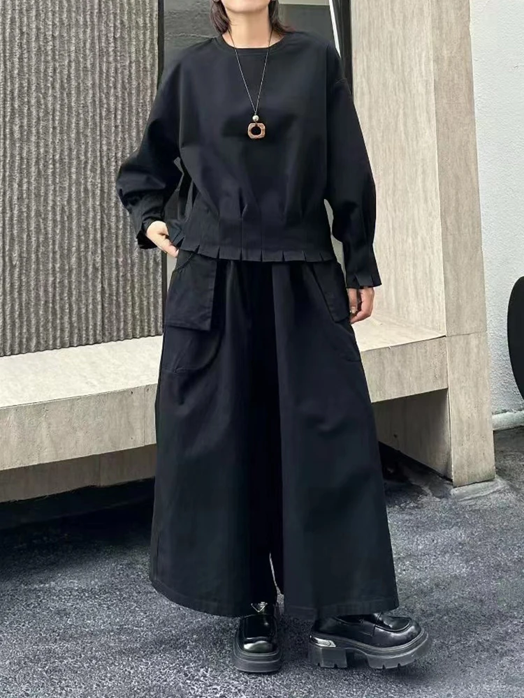 [EAM] Black Pleated Hem Casual Sweatshirt New Round Neck Long Sleeve Women Big Size Fashion Tide Spring Autumn 2026 1DJ4159