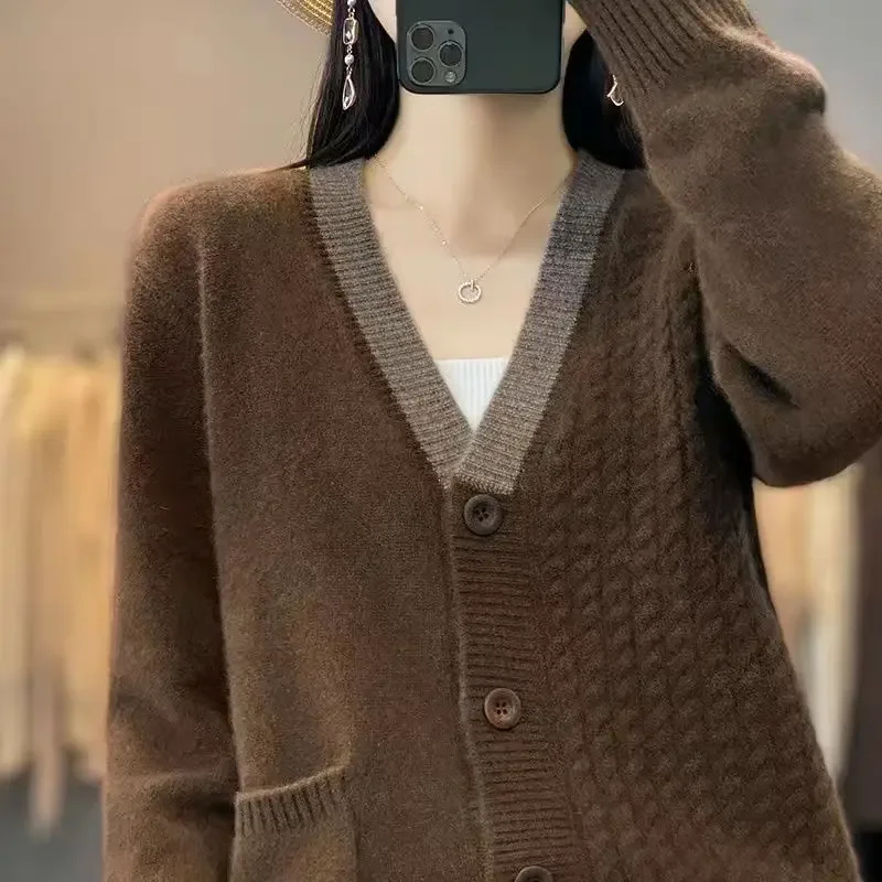 

Женский трикотажный кардиган на пуговицах, с V-образным вырезом