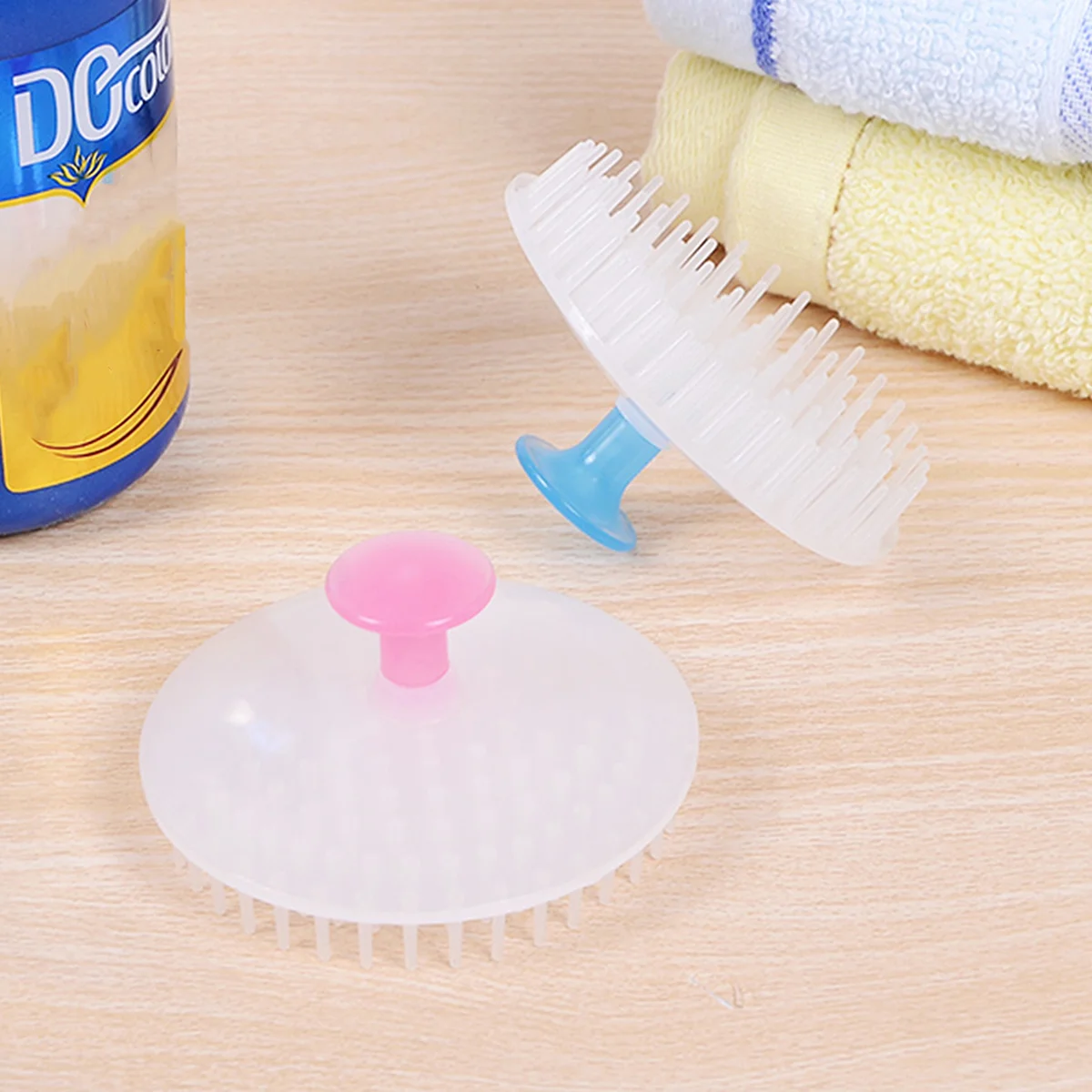 

2Pcs Handheld Hair Clean Head Scalp Massager Water-Resistant Shampoo Brush
