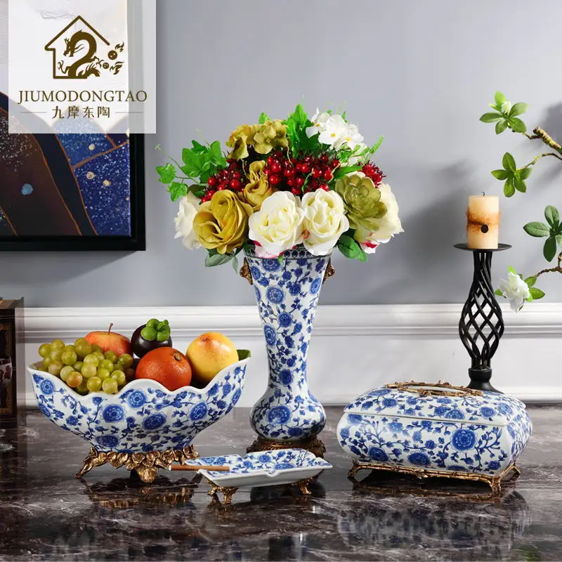 

Ceramic with copper tissue box, villa soft decoration, living room, porcelain inlaid with copper paper box, artistic decoration