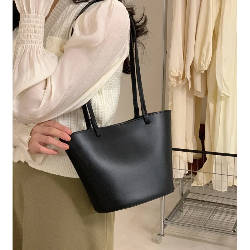 borsa-in-vera-pelle-di-vacchetta-borsa-a-tracolla-di-grande-capacita-nuova-semplice-borsa-a-secchiello-moda-in-vera-pelle-da-donna