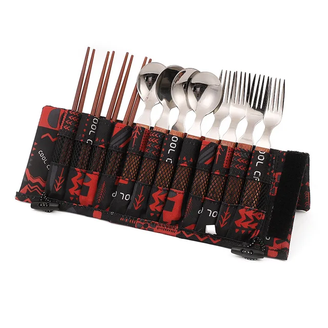 야외 모험을 위한 견고하고 편안한 식기 세트