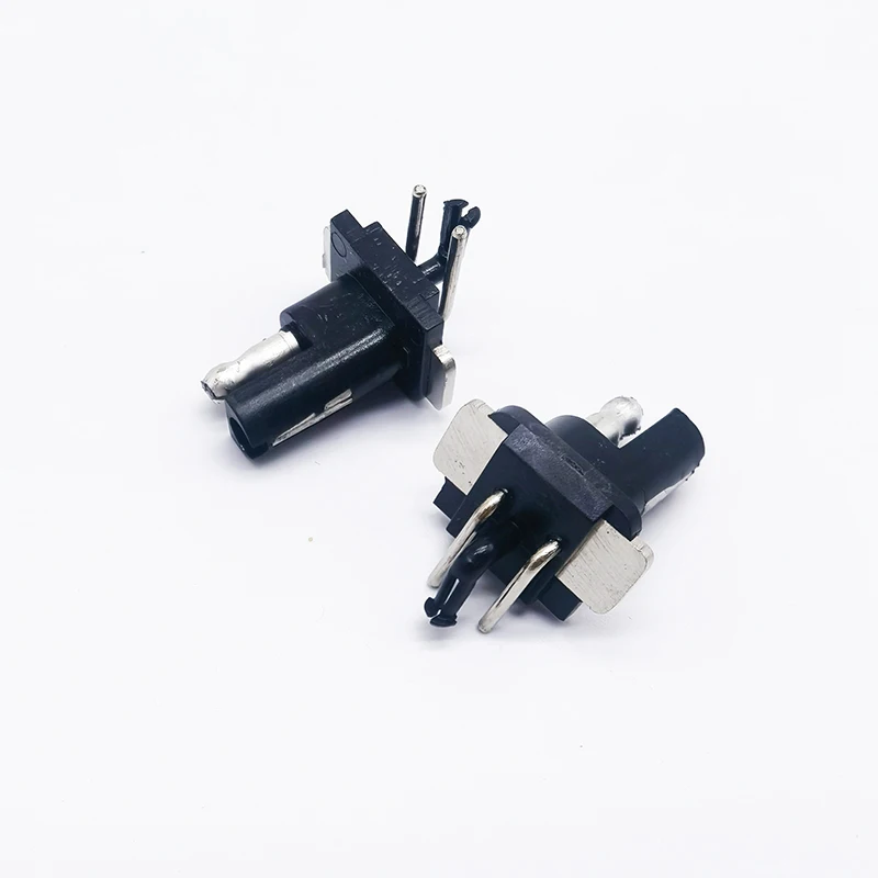 

2pcs Socket Power Connector Plug Adapter for Motorola XiR M3188 M3688 M3988 M8668 M8660 M8268 M8668i DGM8000 Radio WalkieTalkie