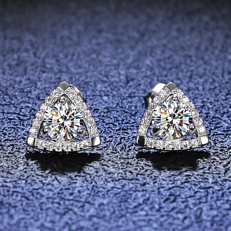 

Luxury Platinum Pt950 Moissanite Diamond Geometric Triangle Stud Earrings Ins Accessories White Gold 18K Wedding Jewelry