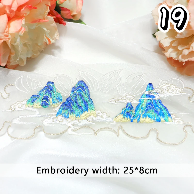 1pc Cute Strawberry Bunny Embroidered Patch Osmanthus Fragrans Strawberry Pattern Embroidery Applique for DIY Hanfu Dress Sewing