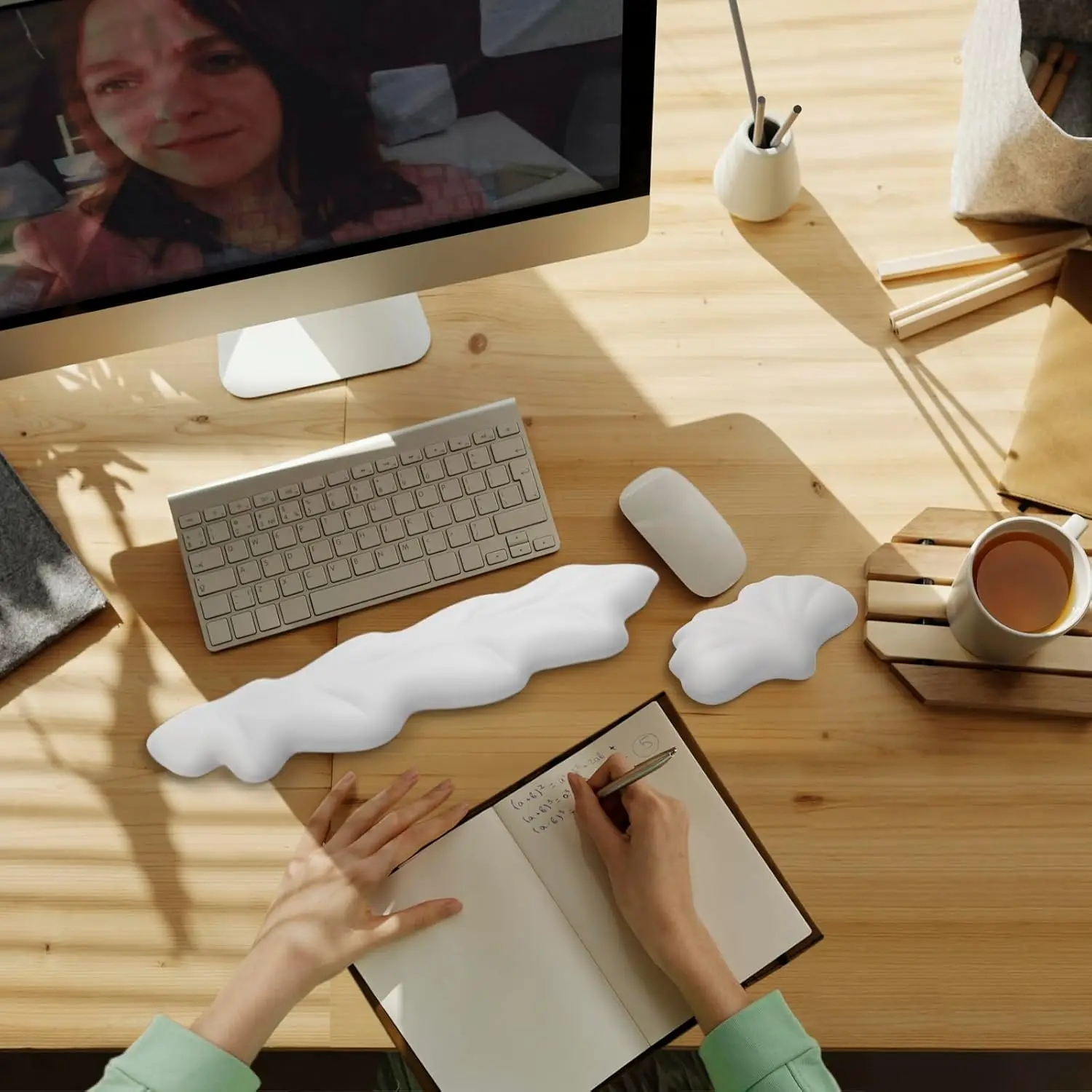 3pcs Keyboard Wrist Rest Pad Set, Ergonomic Leaf Shape Mouse Pad With Non-Slip PU Base, Pain Relief Memory Foam Mouse Wrist Rest