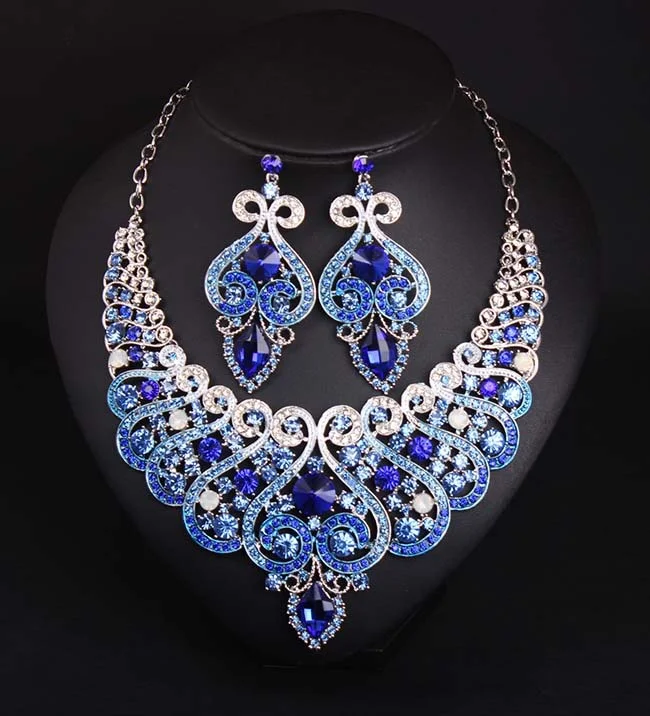 Hochwertiges Diamant-Halsketten- und Ohrring-Set - formelles Abendkleid-Brautaccessoire für Damen – Detail 6
