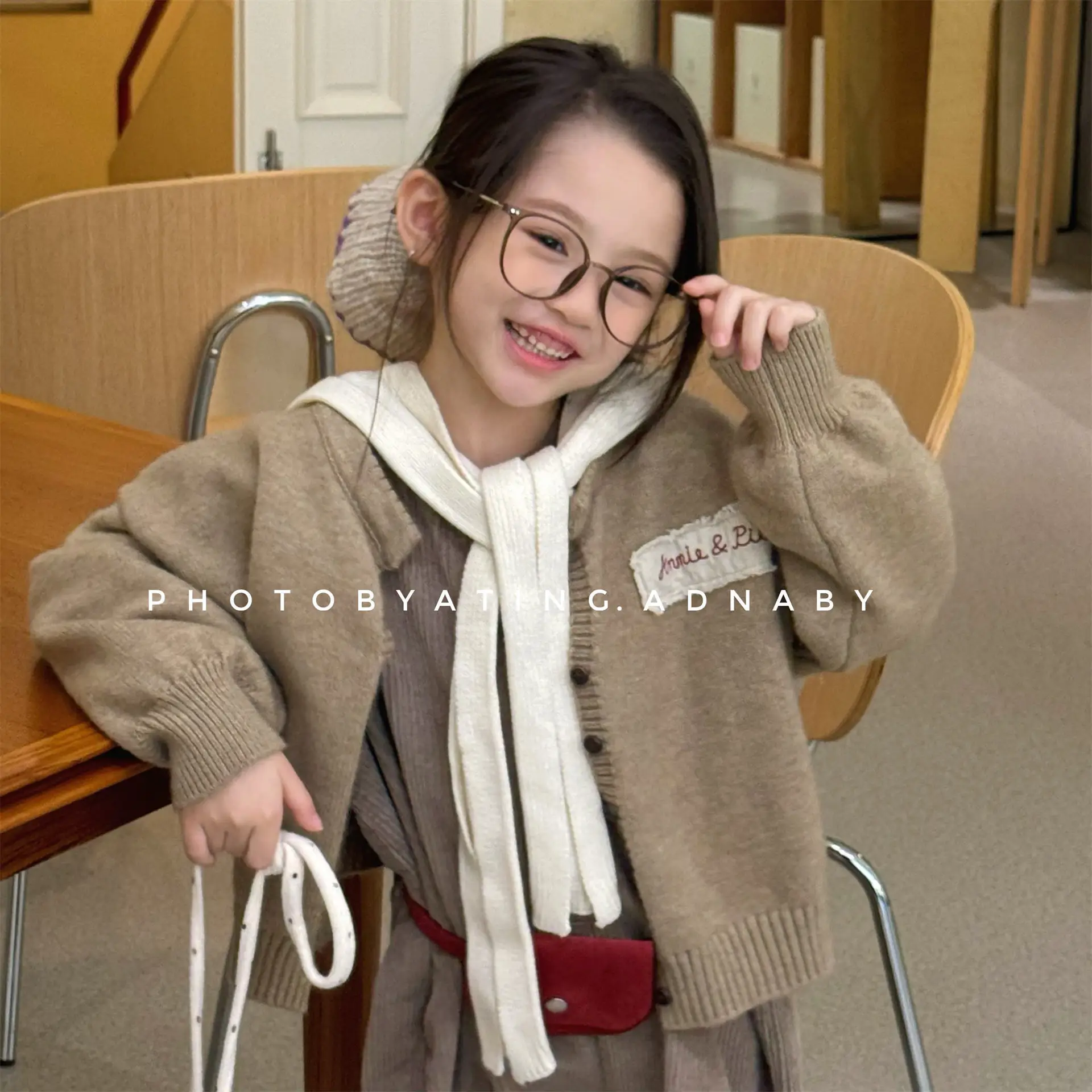 여아 스웨터 2026 가을 신상 아동복 한국 스타일 여자  패션 루즈 스웨터 가디건 캐주얼 심플 데일리