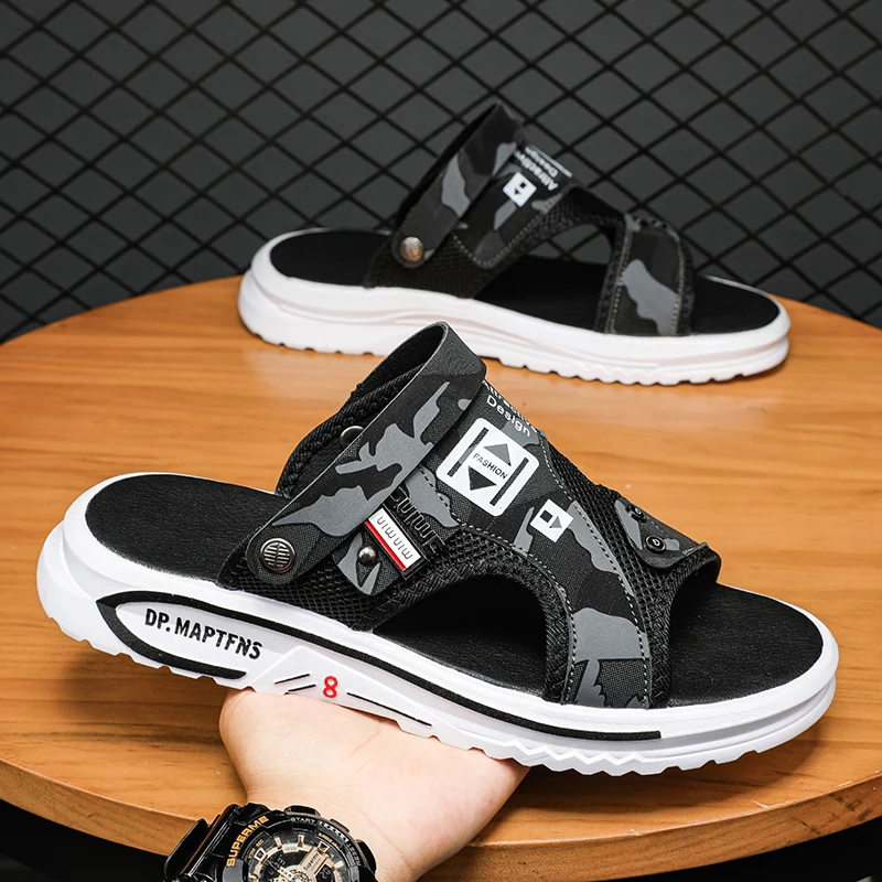 

Men Summer Sandals Hollow Breathable Outdoor Anti-slip Beach Shoes Leisure Holiday Sandals Retro Comfortable Casual men slippers