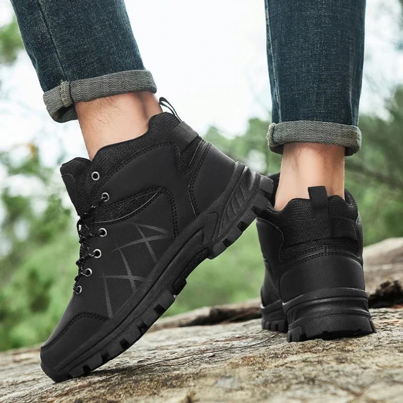 2023 High Quality Men's Shoes Lace Up Men's Boots Winter Round Toe Solid Warm Short Barrel Platform Water Proof Naked Boots