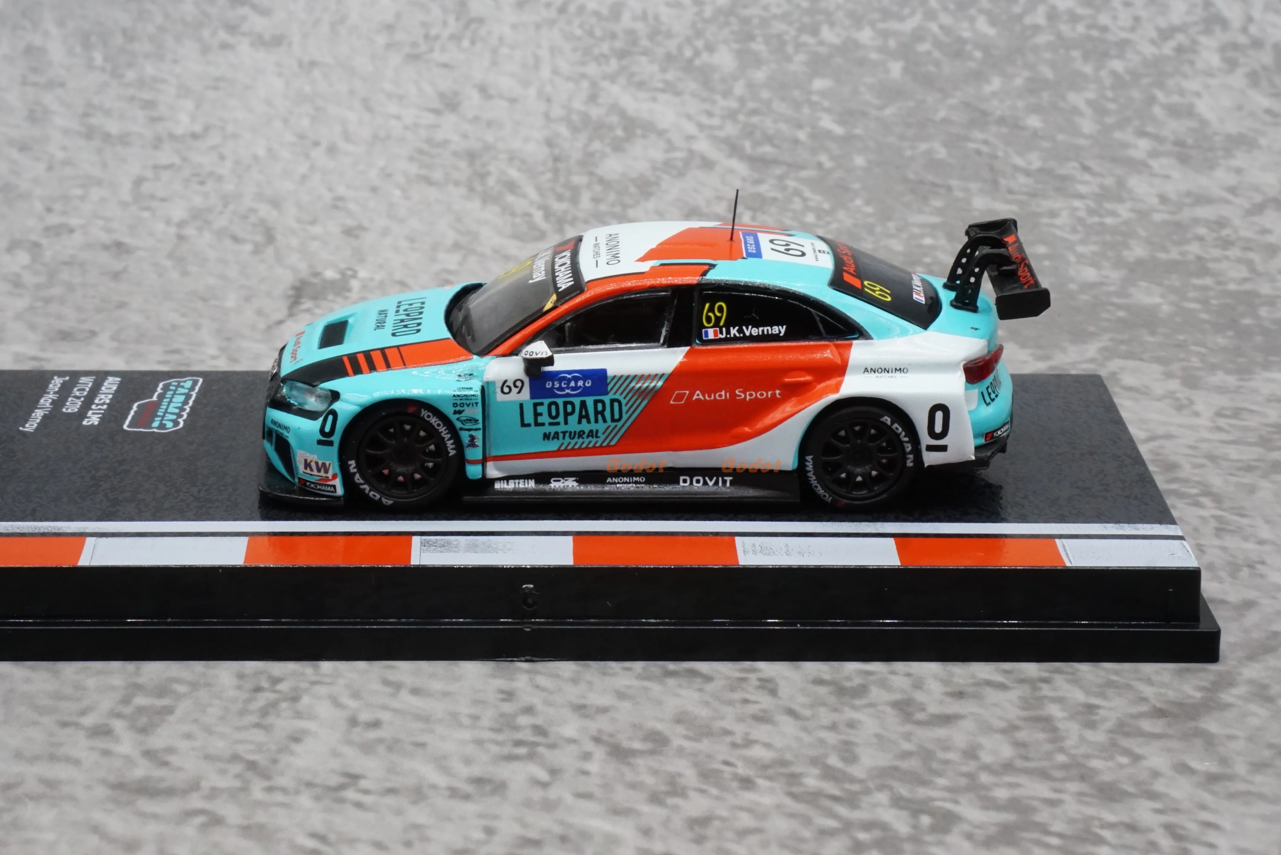 

Toy TW 1:64 rs3 LMS Diecast Alloy Car Model Surprise Price