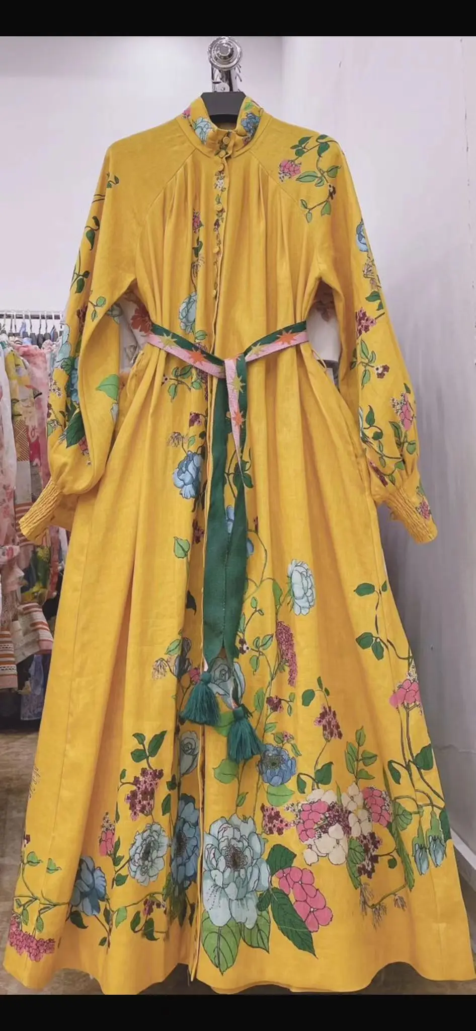 

High-end dress, new 2024