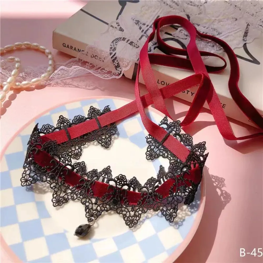 Elegant Black Lace Bowkot Choker Necklace Gothic Collar Necklace Vintage Choker Short Chain Necklace Jewelry