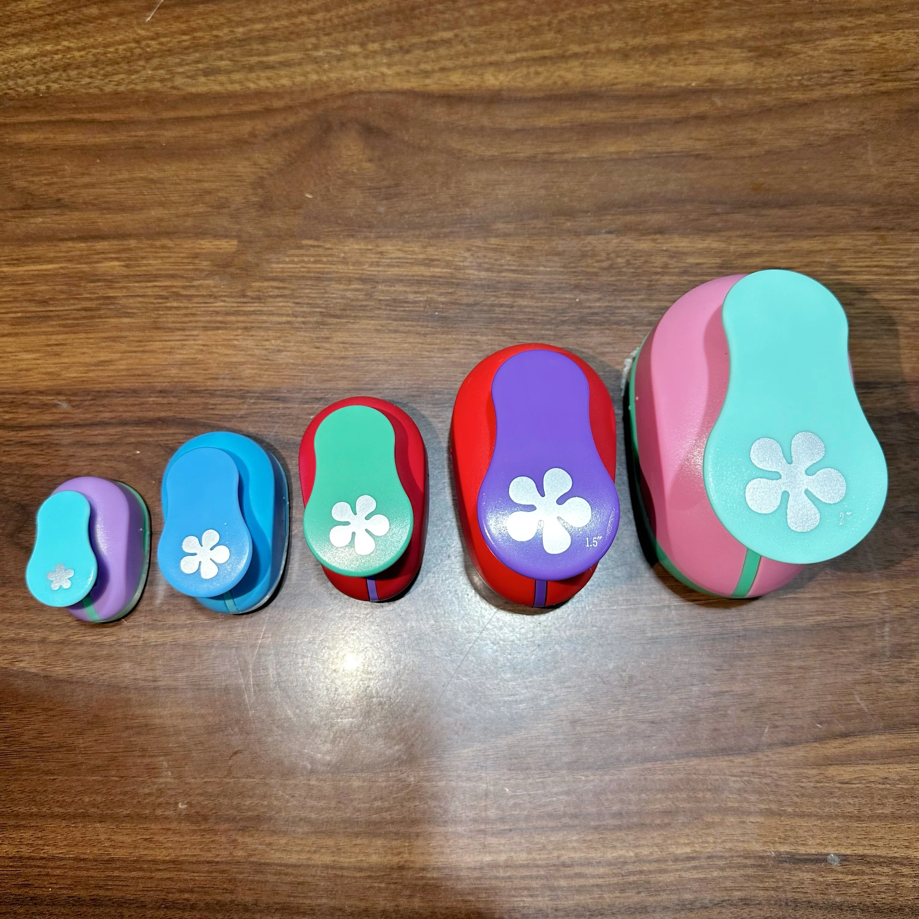 Multiple Size Hole Puncher Flower Hole Labor-saving Design Circular Embosser ABS+Alloy Punch High Quality DIY Paper Cutter NEW paper cutter paper punch hole punching tools paper craft punch circle hole punch embossing maker