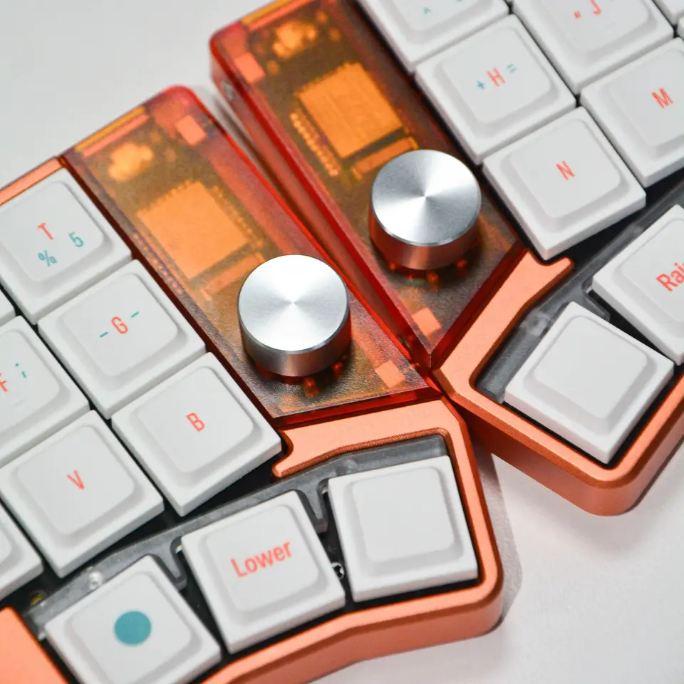 Cornix LP 赤色 プログラマブルキーボード 本体 Cornix LP 無線分割キーボード – JezailFunder Japan