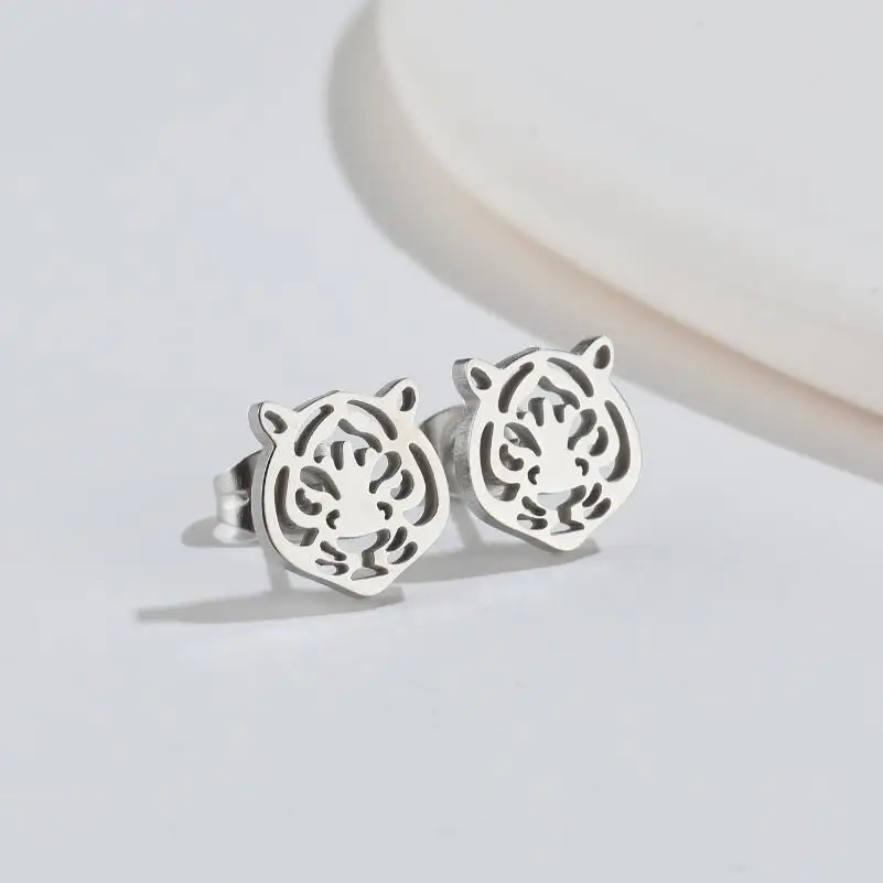 Punk Tier Tiger Kopf Ohrringe Für Männer Hypoallergen Edelstahl Ohr Piercing Männlichen Ohrring Tragus Schmuck Brinco Masculino – Detail 2