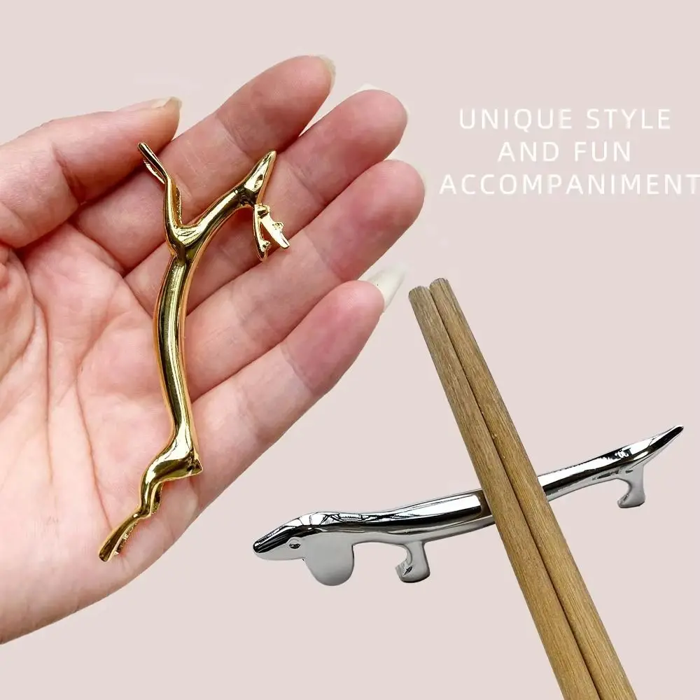 1Pcs Durable Cat Dog Deer Design Chopstick Holder Zinc Alloy Metal Tableware Stand Chopsticks Rack Art Craft Table Decoration