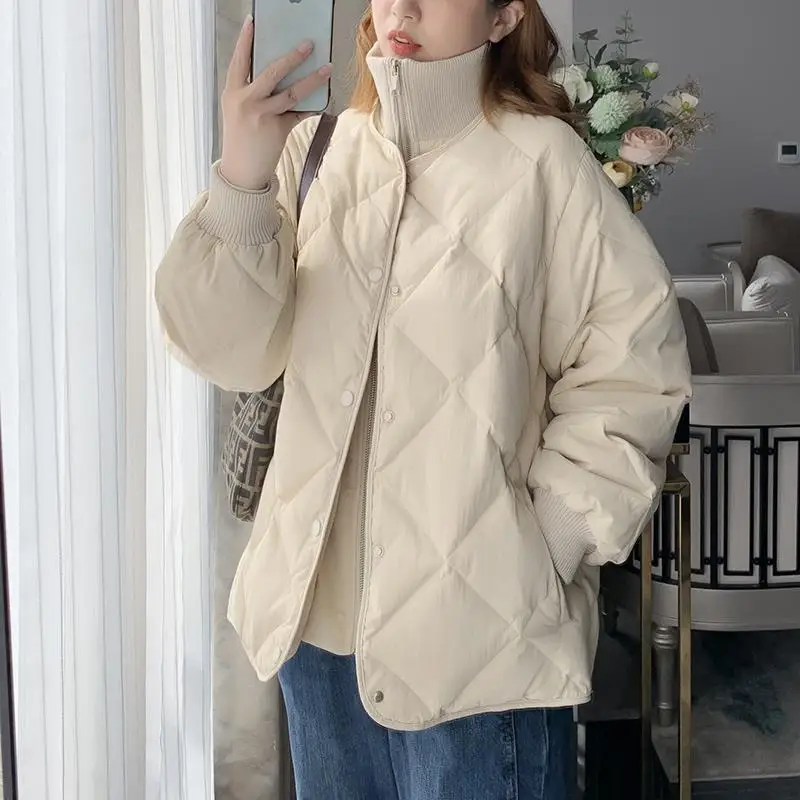 

Warm winterfashionabletrendyNew styleTrendy Stitching Loose down Jacket Women's Small Winter New Thin Lightweight Short Type Thi