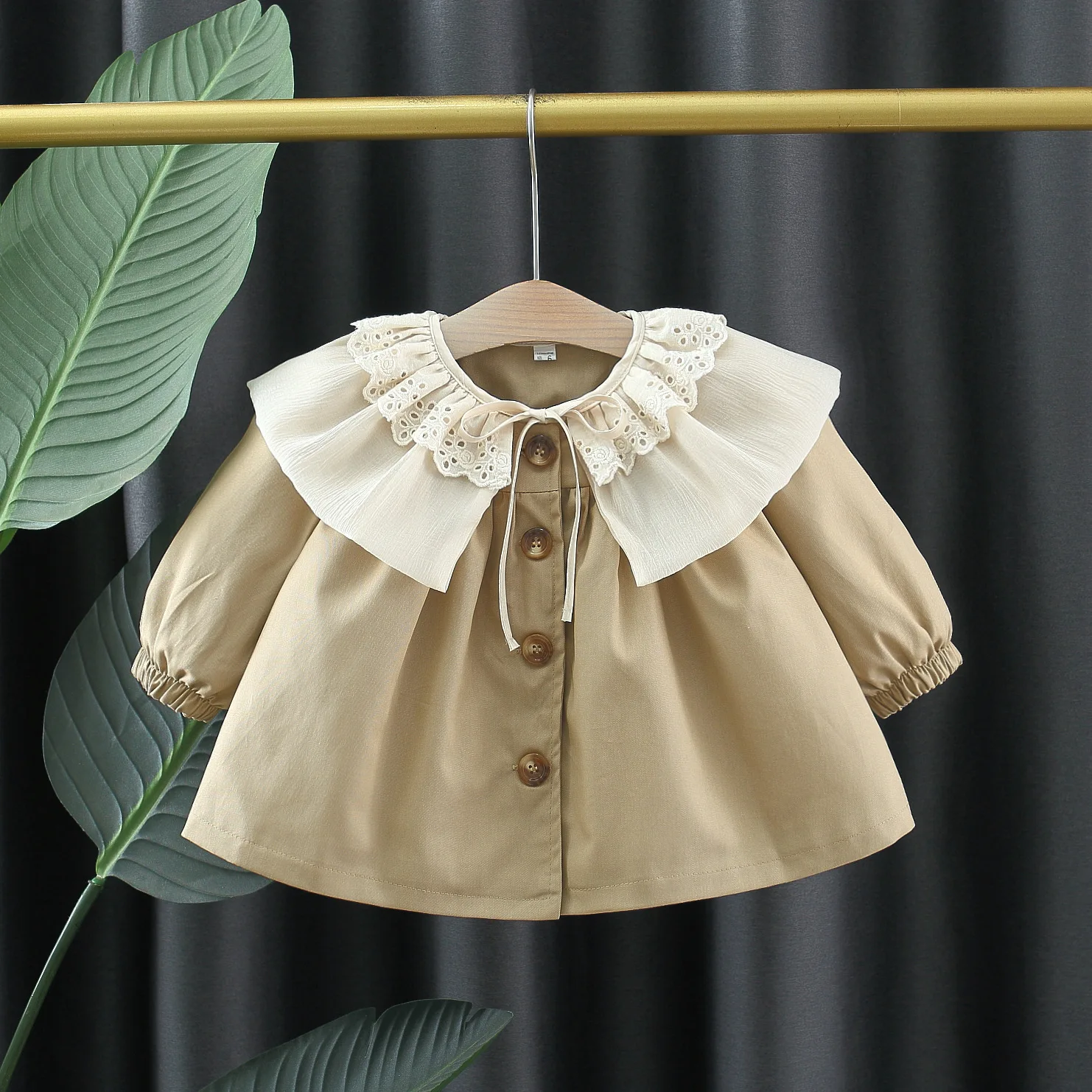 Trench Childrens Clothing Flower Edge Collar Coat Girls Windbreaker Spring Autumn New Button Turn Down Collar Hollow Out