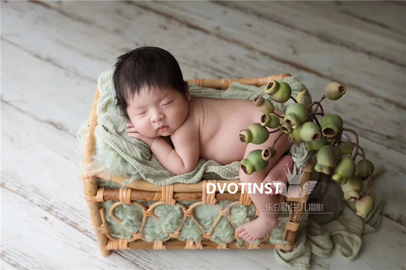 Dvotinst Newborn Photography Props for Baby Retro Handmade Rattan Basket Bucket Fotografia Accessories Studio Shoots Photo Props